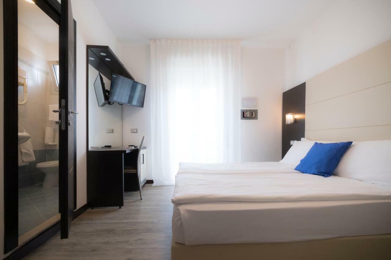 Bristol Hotel 3*
